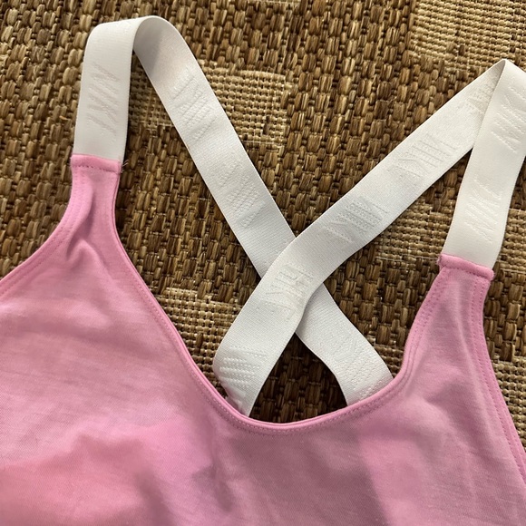 NEVER WORN- Nike Pink Dri Fit Training Top - Picture 2 of 8